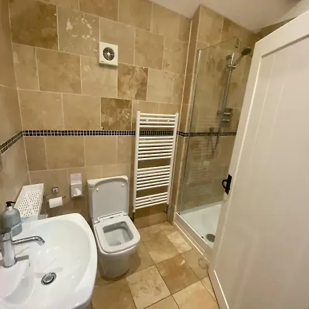 Horseshoe - 1 Bed With Hot Tub & Sauna * Filey